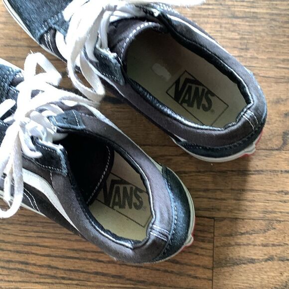 Vans black suede lace up sneakers with white stripe skater style sneakers - Picture 5 of 9